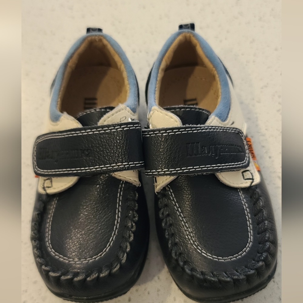 Orthopedic Leather loafers New US 4.5 Or EUR 25